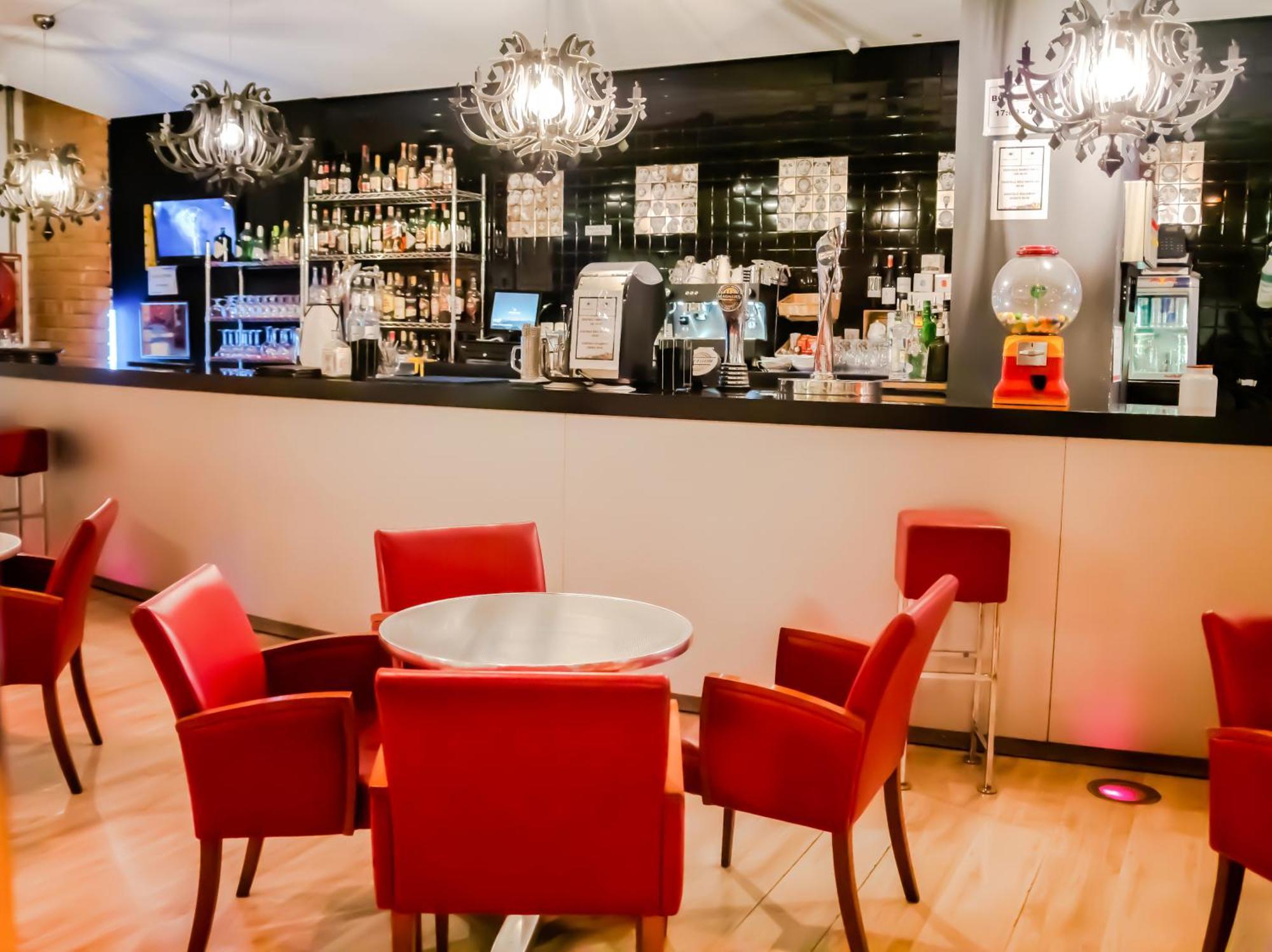 Hotel Princesa Parc Excellence Arinsal Εξωτερικό φωτογραφία The lounge at the airport