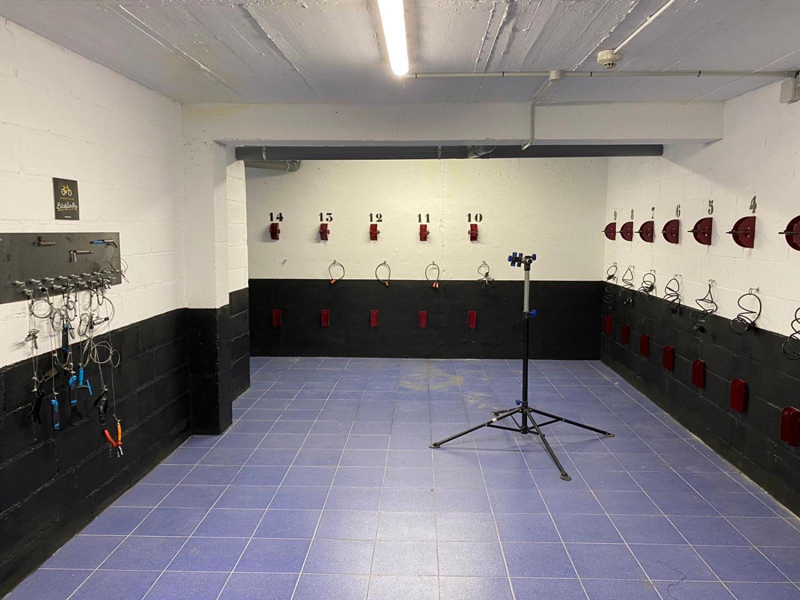 Hotel Princesa Parc Excellence Arinsal Εξωτερικό φωτογραφία The shooting range at the National Shooting Centre